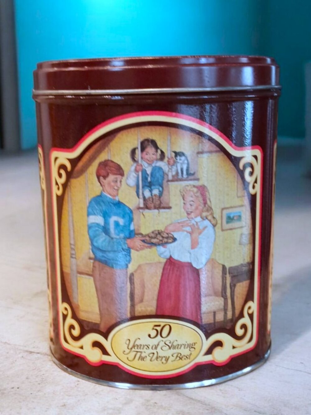 VINTAGE Nestle Toll House Morsels Cookie Tin 50th Anniversary 1939-89 VERY GOOD